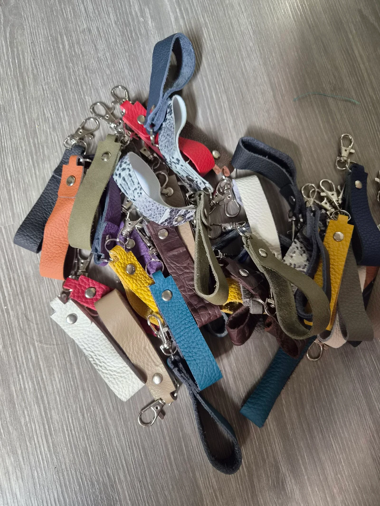 Genuine leather keychain – photo 2